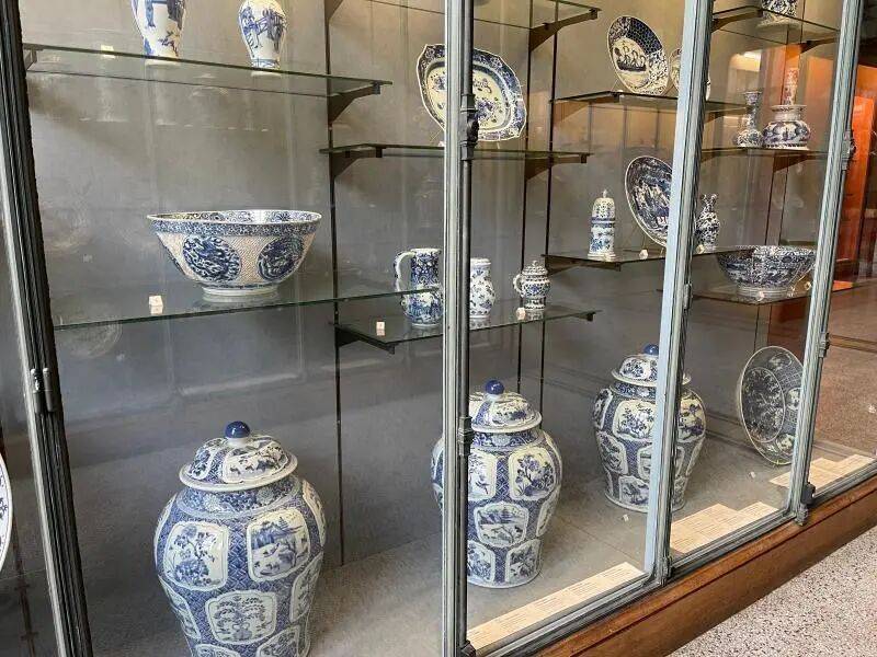 笨贼7分钟偷走卢浮宫上亿宝贝AG真人app年度最荒唐新闻(图13)