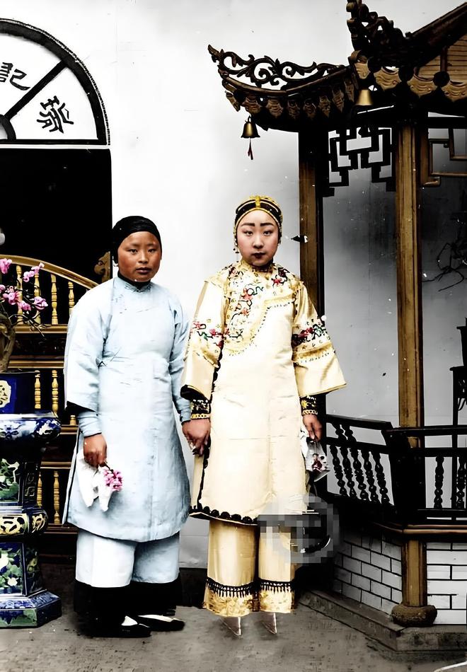 毙虎百姓：晚清照片里的社会切片AG真人旗人婚礼、蒙古郡王、(图11)