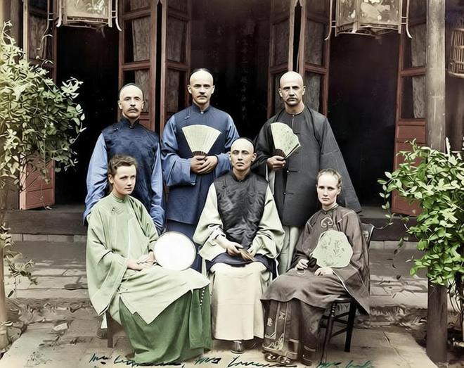 毙虎百姓：晚清照片里的社会切片AG真人旗人婚礼、蒙古郡王、(图17)